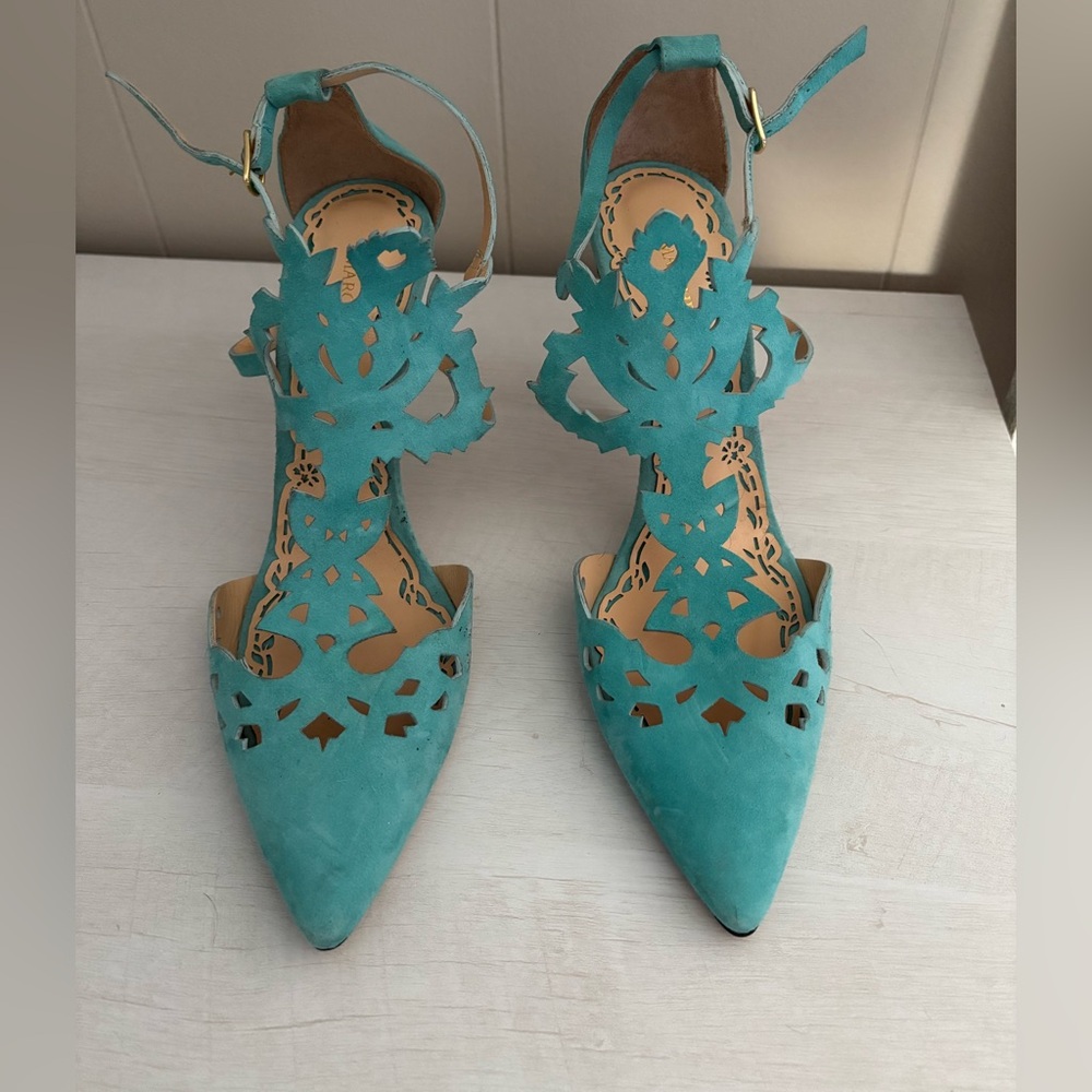 Marchesa brand new heels